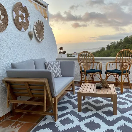 Santa Lucia Sea View Apartment *